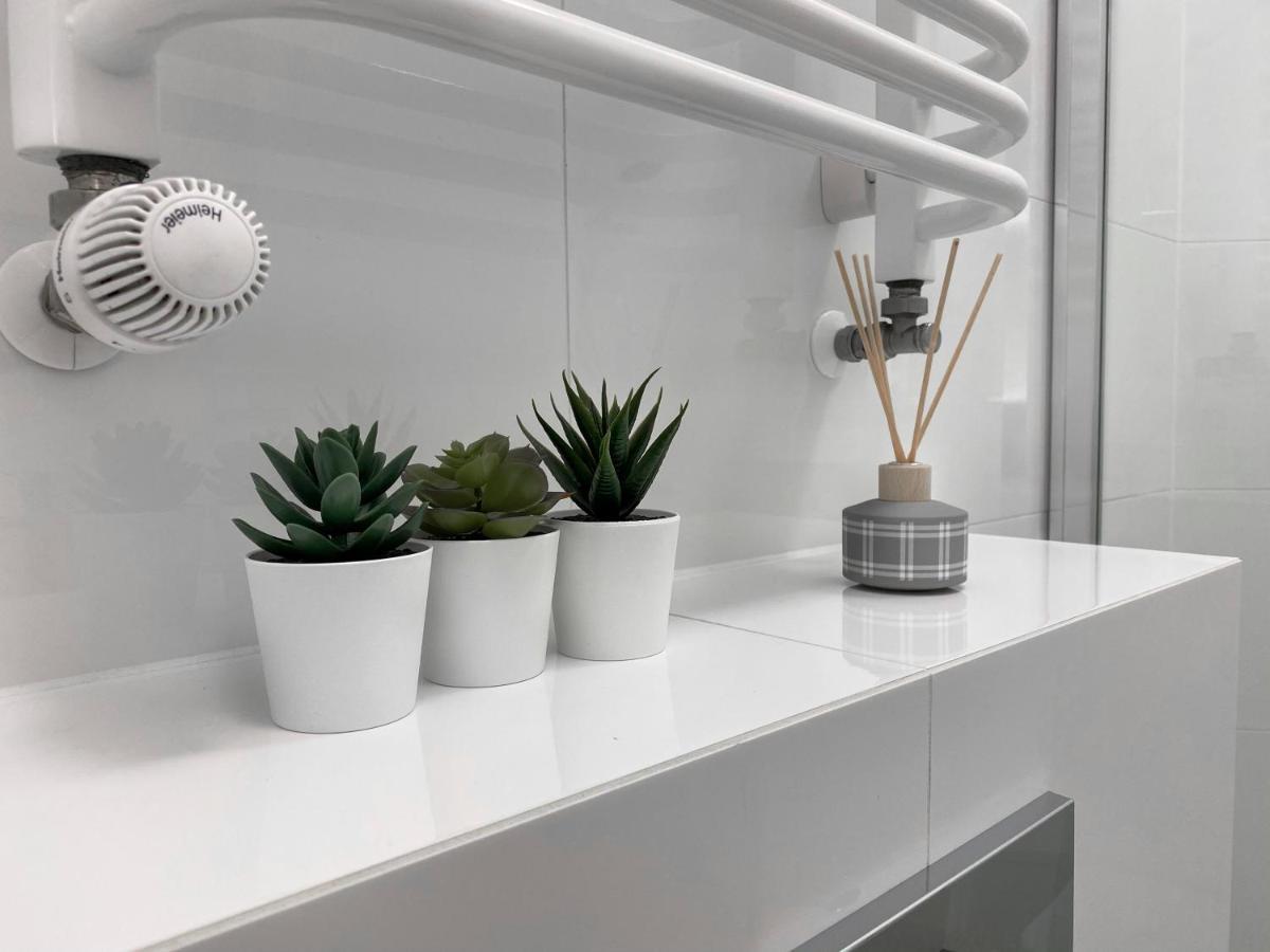 Beautiful Studio For Couples With Air Conditioning - Old Town & Main Station Krakow Ngoại thất bức ảnh